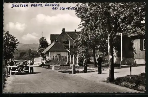 AK Schweigen am deutschen Weintor, Auto an der deutsch-französischen Grenze