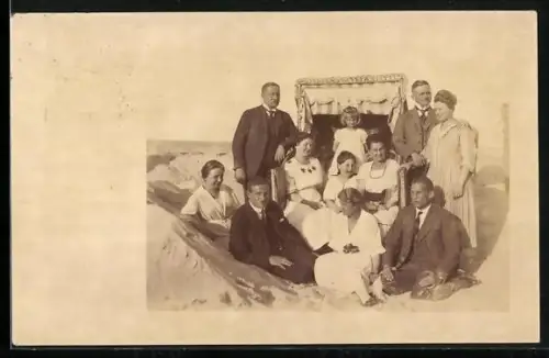 Foto-AK Bansin, Familie am Strandkorb
