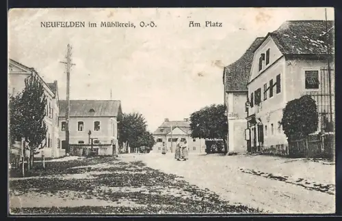 AK Neufelden im Mühlkreis, Blick in die Strasse, Am Platz