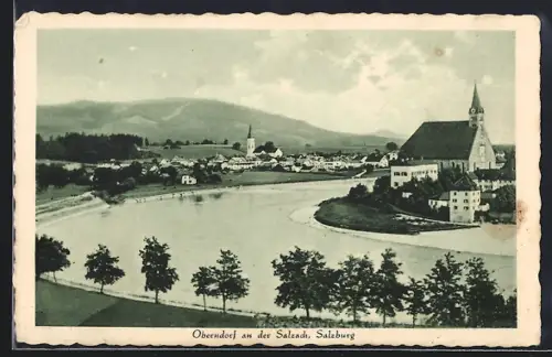 AK Oberndorf an der Salzach, Flusspartie mit Ortsansicht