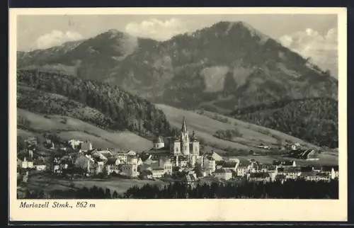 AK Mariazell /Stmk., Gesamtansicht mit Bergpanorama