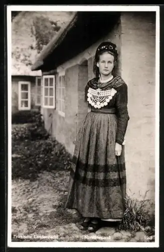 AK junge Dame in friesischer Landestracht