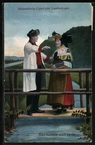 AK Tracht Schaumburg-Lippe, Paar auf einer Brücke