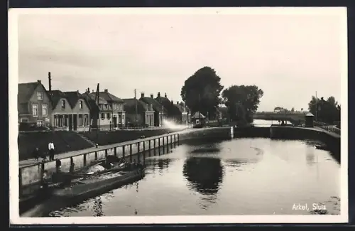 AK Arkel, Sluis