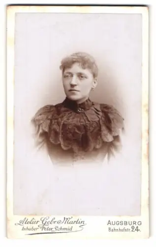 Fotografie Atelier Gebr. Martin, Augsburg, Bahnhofstr. 24, Portrait einer Frau