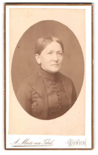 Fotografie A. Meier von Tobel, Zürich, Beatengasse 13, Porträt einer Dame