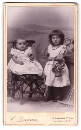 Fotografie C. Sommer, Harburg, Lüneburgerstr. 11, Zwei Kinder in eleganter Kleidung