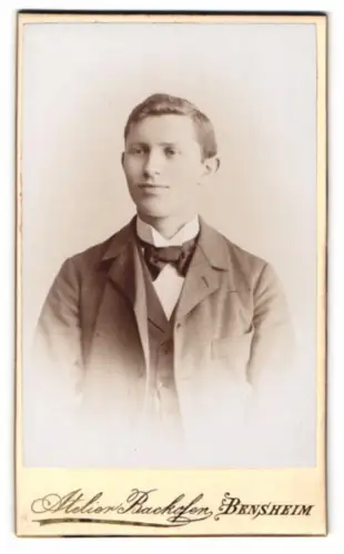Fotografie Atelier Backofen, Bensheim, Schönbergerstrasse 10, Porträt eines jungen Mannes