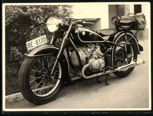 Fotografie Motorrad BMW, Krad mit Boxer-Motor, Kennzeichen BE-8100