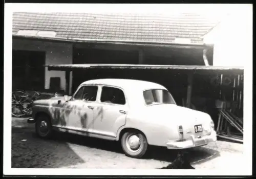 Fotografie Auto Mercedes Benz, Limousine mit Kfz-Kennzeichen Österreich