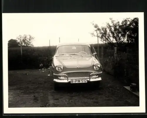 Fotografie Auto Glas Isar Grosses Goggomobil, PKW mit Kennzeichen Berlin