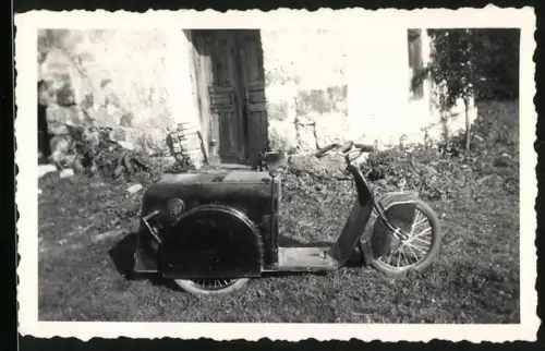 Fotografie Motorrad Dreirad, Motorroller Eigenbau mit Gaspedal