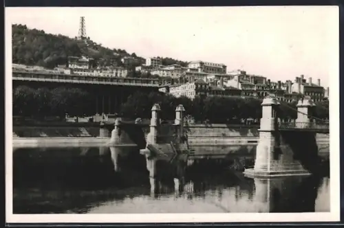 AK Lyon, Pont du Palais de Justice et vue sur la colline adjacente