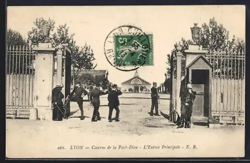 AK Lyon, Caserne de la Part-Dieu, L`Entrée Principale