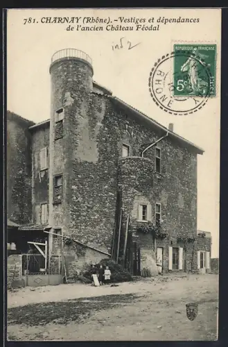 AK Charnay /Rhône, Vestiges et dépendances de l`ancien Château Féodal