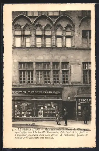 AK Lyon, Maison située 2, Place du Change, style Louis XVI, fenêtres à meneaux et moulures