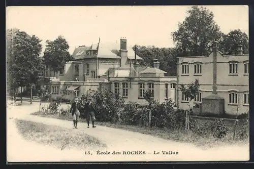 AK École des Roches, Vue du bâtiment principal et du parc environnant