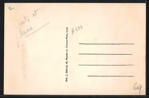 AK Grigny /Rhône, Vue d`ensemble sur le Village