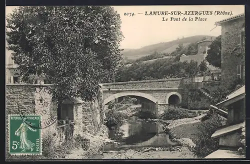 AK Lamure-sur-Azergues /Rhône, Le Pont de la Place