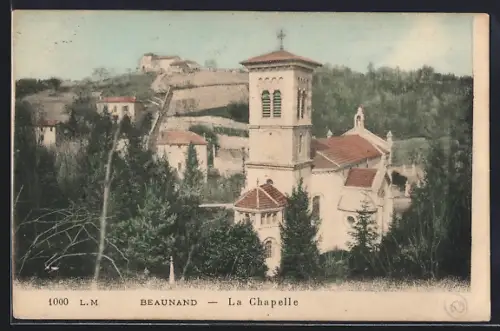 AK Beaunand, La Chapelle au coeur d`un paysage boisé