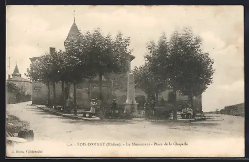 AK Bois-d`Oingt /Rhône, Le Monument, Place de la Chapelle