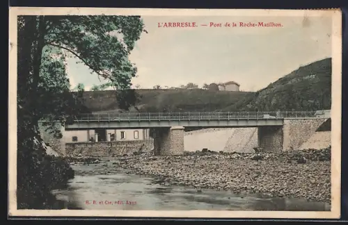 AK L`Arbresle, Pont de la Roche-Matilhon sur la rivière avec paysage vallonné en arrière-plan