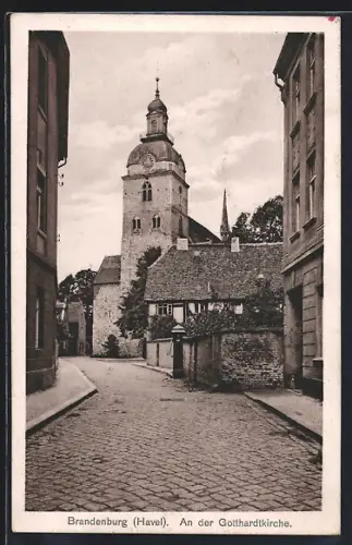 AK Brandenburg /Havel, Strassenpartie an der Gothardkirche