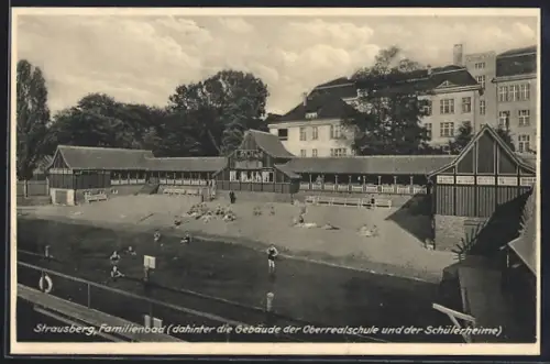Foto-AK Strausberg, Familienbad, Oberrealschule und Schülerheime