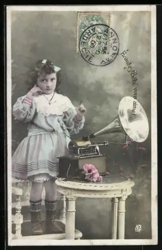 AK Mädchen mit Phonograph: Ecoutez Bebe vous aime!