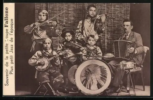 AK Le petite troupe Fallone, Plus petit Jazz de l`époque