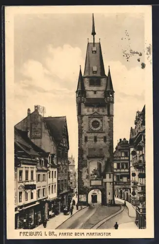 AK Freiburg / Breisgau, Partie beim Martinstor, Strassenbahn