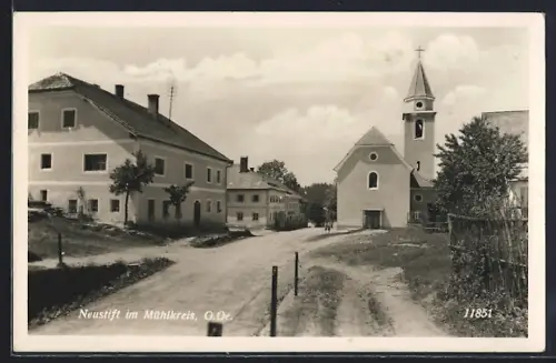 AK Neustift, Ortspartie mit Kirche