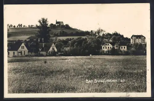 AK Bad Schallerbach /O. Ö., Ortspanorama von einer Wiese aus
