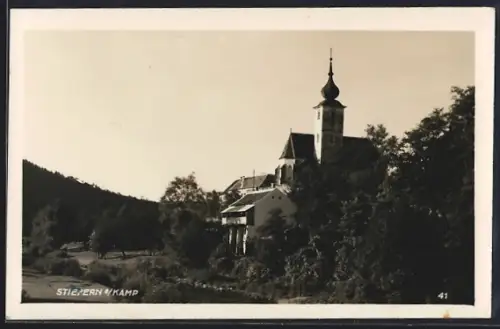 AK Stiefern a. Kamp, Teilansicht mit Kirche