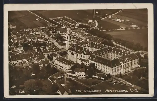 AK Herzogenburg /N. Ö., Ortsansicht mit Stift vom Flugzeug aus
