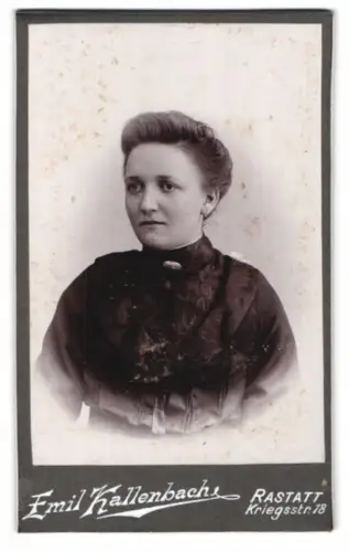 Fotografie Emil Kallenbach, Rastatt, Kriegsstrasse 18, Porträt einer Frau