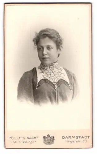 Fotografie Pöllot`s Nachf., Darmstadt, Hügelstr. 59, Porträt einer jungen Frau