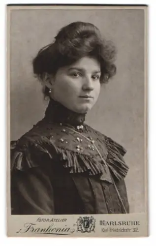Fotografie Fotoatelier Frankonia, Karlsruhe, Karl-Friedrichstr. 32, Porträt einer Dame