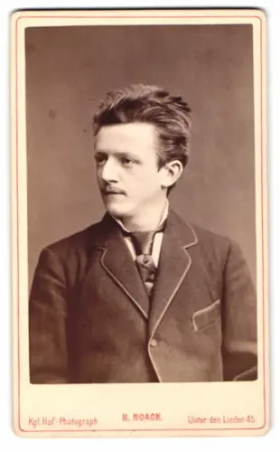 Fotografie H. Noack, Berlin, Unter den Linden 45, Porträt eines Mannes