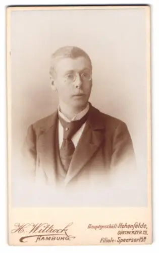 Fotografie H. Wittrock, Hamburg, Güntherstrasse 73, Porträt eines jungen Mannes