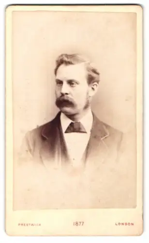 Fotografie W.H. Prestwich, London, City Road 155, Porträt eines eleganten Herrn