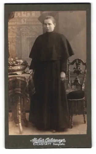 Fotografie F. X. Ostermayr, Eichstätt, junge Nonne im Habit