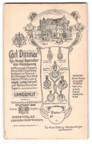Fotografie Carl Dittmar, Landshut, Ansicht Landshut, das Fotoatelier in der Aussenansicht, Orden und Medaillen