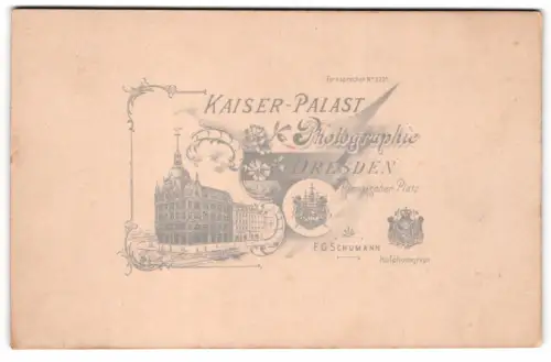 Fotografie Kaiser Palast, Dresden, Ansicht Dresden, Blick nach dem Atelierhaus mit Strassenbahn, kgl. Wappen
