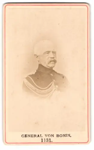 Fotografie General Adolf von Bonin in Uniform mit Schützenschnur
