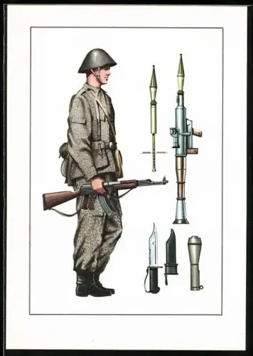 AK Mot. Schütze in Felddienstanzug mit MPik und verschiedenen Waffen