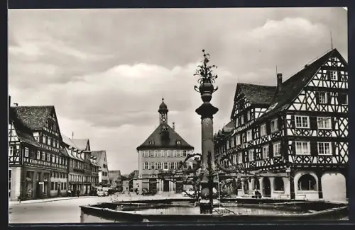 AK Schorndorf / Württ., Marktplatz, Fachwerkhäuser, Brunnen, Rathaus