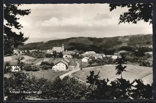 AK Konzell /Bayer. Wald, Ortsansicht mit Kirche und umliegender Landschaft