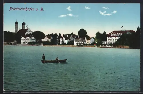 AK Friedrichshafen a. B., Uferpromenade, Kirche, Boot auf dem Bodensee