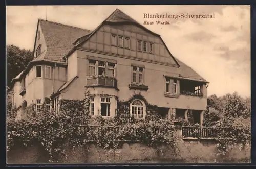 AK Blankenburg /Schwarzatal, Haus Warda, Ansicht mit Gartenmauer